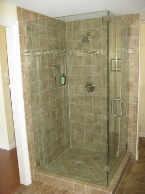 О важном при ремонте квартиры: для чего нужен аварийный слив в ванной