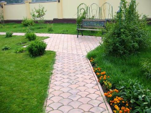Как делать плитку при оформлении участков в саду: все по порядку